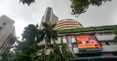 पहलगम दहशतवादी हल्ल्यामुळे तणावात सेन्सेक्स 1000 गुणांहून अधिक पडतो