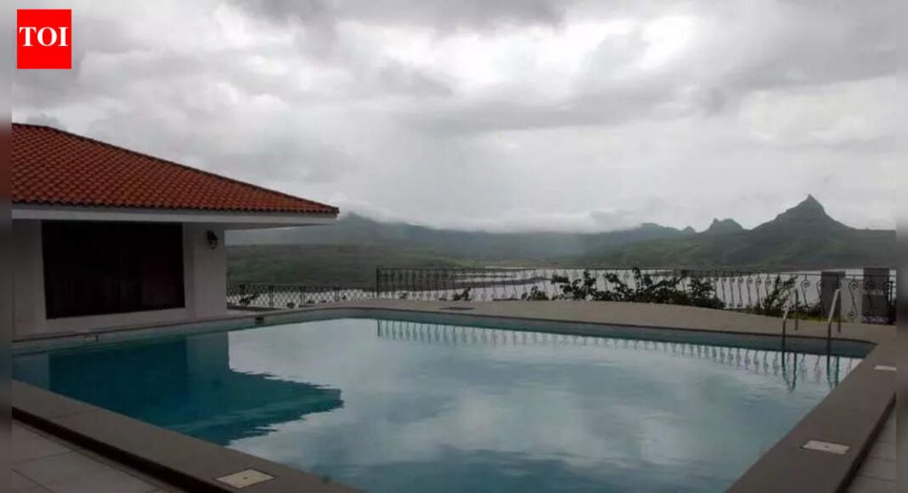 ख्रिसमस, नवीन वर्षाच्या पूर्वसंध्येला लोकप्रियतेमध्ये विक्रमी वाढ करण्यासाठी जवळच्या वाहन चालवण्यायोग्य ठिकाणी मुक्काम