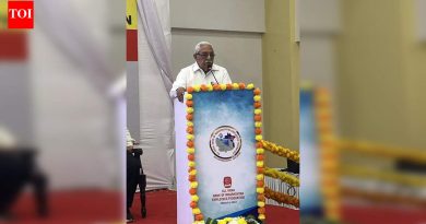 गैरव्यवहार करणाऱ्या ग्राहकांवर कारवाईची मागणी बँक कर्मचारी संघटनेचे सरचिटणीस डॉ