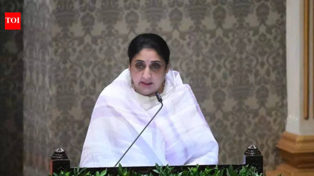 सुनेत्रा पवार यांच्या उपमुख्यमंत्रीपदी बढतीवर संमिश्र प्रतिक्रिया उमटल्या, नेटिझन्सचे म्हणणे ‘लवकरच’ हलवा | पुणे बातम्या