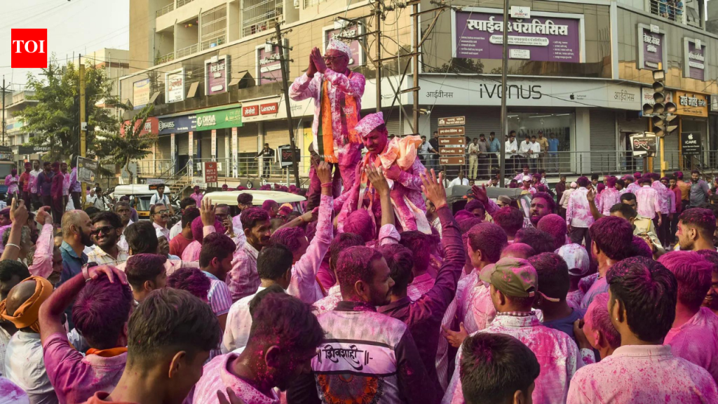 महाराष्ट्र जिल्हा परिषद निवडणुका: भाजप २००+ जागांसह आघाडीवर, काँग्रेसची संख्या निम्म्यावर; पुणे ग्रामीणवर राष्ट्रवादीची पकड कायम आहे