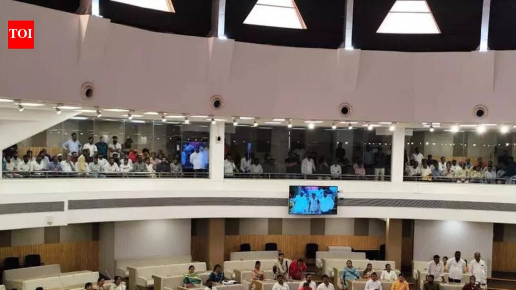 पुणे महानगरपालिकेच्या सर्वसाधारण सभेत अनियमित पाणीपुरवठ्याचे केंद्रस्थान आहे