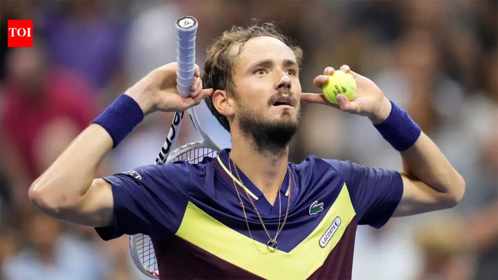 मध्य पूर्व युद्धामुळे प्रवासात व्यत्यय आल्याने टेनिस स्टार दुबईत अडकले आहेत