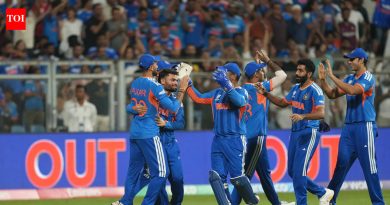 499 धावा आणि 34 षटकारांच्या जोरावर भारताने इंग्लंडवर मात करून T20 विश्वचषकाच्या फायनलमध्ये प्रवेश केला