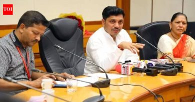 सर्वसमावेशक भटक्या कुत्र्यांच्या धोरणासाठी महापालिका महापौर घेणार प्राणीप्रेमींची बैठक