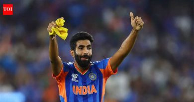 ‘तो मेस्सी किंवा रोनाल्डोसारखा आहे’: इंग्लंडच्या माजी कर्णधाराची जसप्रीत बुमराहशी तुलना