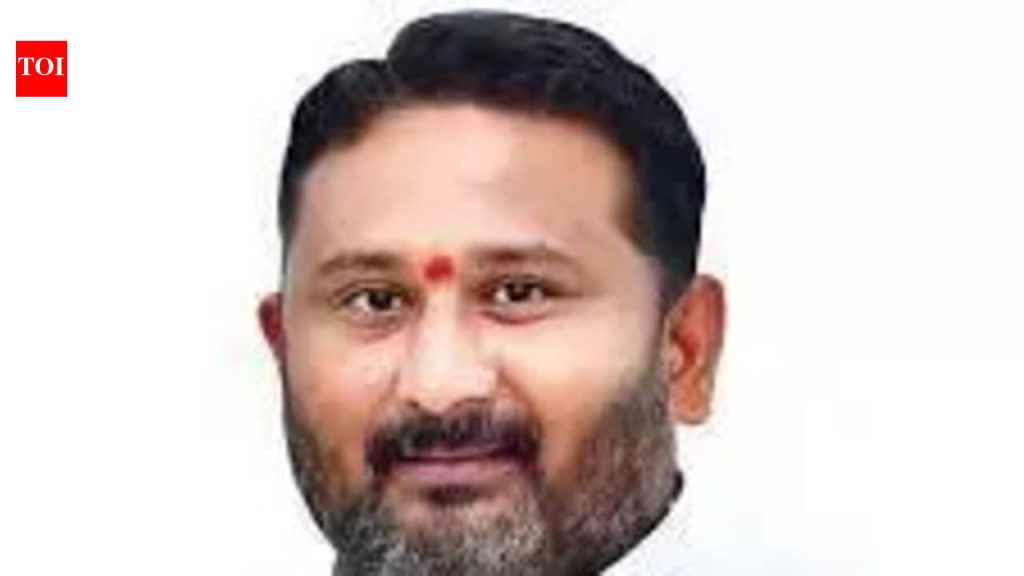 बांधकाम कामगारांसाठी मोफत एलपीजी सिलिंडर नाही, राज्याचे कामगार मंत्री स्पष्ट करतात