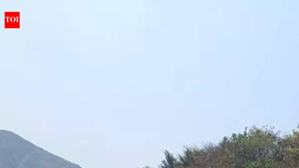 सण, लाँग वीकेंड, अपघात यामुळे पुणे-मुंबई मार्गावर तासनतास वाहतूक कोंडी होते