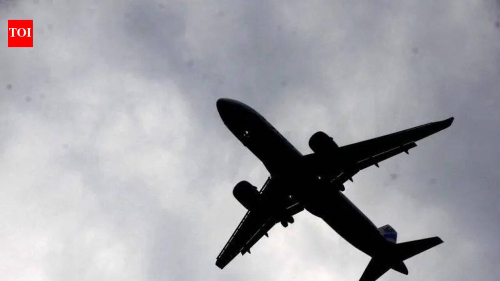 दुबईला जाणारे विमान उड्डाण 7 तासांपेक्षा जास्त उशिराने पुण्यात अडकले