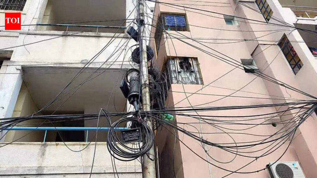 केबल टाकण्यासाठी PMC च्या भूमिगत प्रथम धोरणाचा उद्देश सौंदर्यशास्त्र, सुरक्षितता आहे