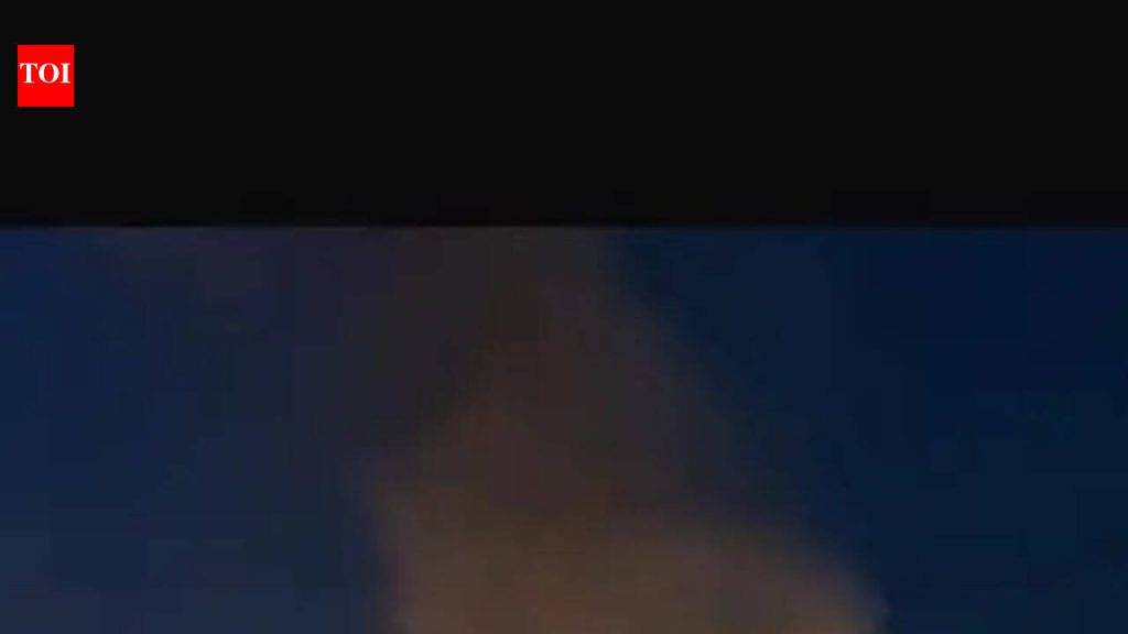 खराडी येथील रहिवाशांचा दावा आहे की, परिसरातील नदीकाठची झाडे जाणूनबुजून जाळत आहेत