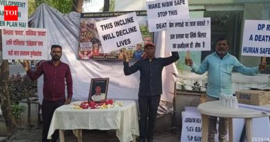 जीव गमावला, संयम संपला: एनआयबीएमचे रहिवासी सुरक्षित पायाभूत सुविधांच्या मागणीसाठी रस्त्यावर उतरले