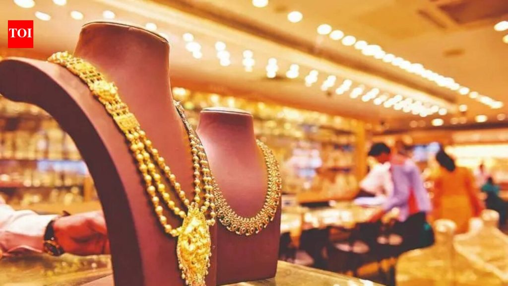 पुणे अक्षय्य तृतीया सोने, आंबा आणि कूलिंग अपग्रेडसह साजरी करते