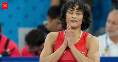20 महिन्यांनंतर पुनरागमन रोखण्यासाठी WFI ने ‘जाणूनबुजून प्रयत्न’ केल्याचा विनेश फोगटचा आरोप