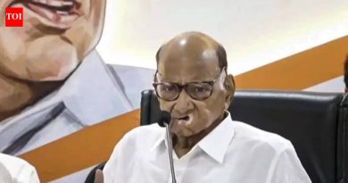 वारकरी संप्रदायाच्या सदस्यांवर शाईने हल्ला केल्यानंतर शरद पवार यांनी विकास लवांडे यांना सुरक्षा मागितली