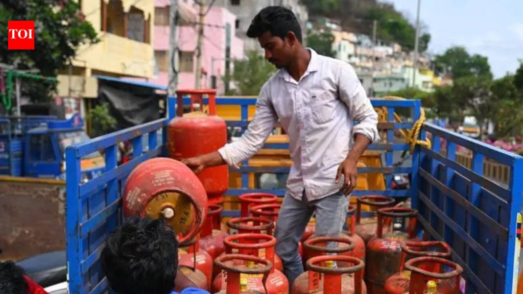 पुण्यातील लष्करी आस्थापने पूर्णपणे पीएनजीकडे वळणार; MNGL ने 33 किमी पाइपलाइन नेटवर्क पूर्ण केले