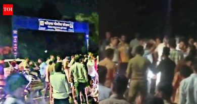 पुण्यात रात्री उशिरा मुलांमध्ये हाणामारी; पोलिसांवर दगडफेक