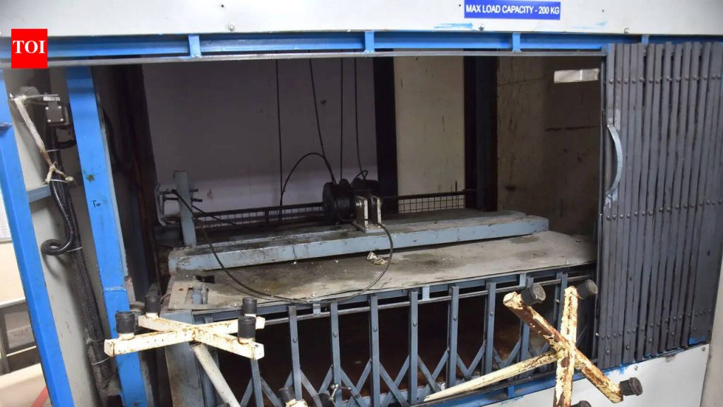कर्मचाऱ्यांची कमतरता, नवीन लिफ्टवर लक्ष केंद्रित केल्यामुळे पुण्यात 70% वार्षिक लिफ्ट सुरक्षा तपासणी प्रलंबित: ऊर्जा विभागाचे अधिकारी