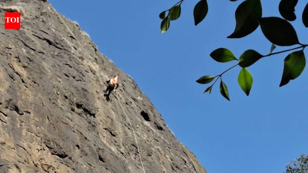 INS शिवाजी मध्ये तैनात असलेला सुभेदार लोणावळ्यात पडून मृत्यू झाला