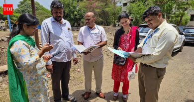प्रगणक दार बंद, व्यंग आणि उद्धटपणाचा सामना करत कर्तव्य पार पाडतात | पुणे बातम्या