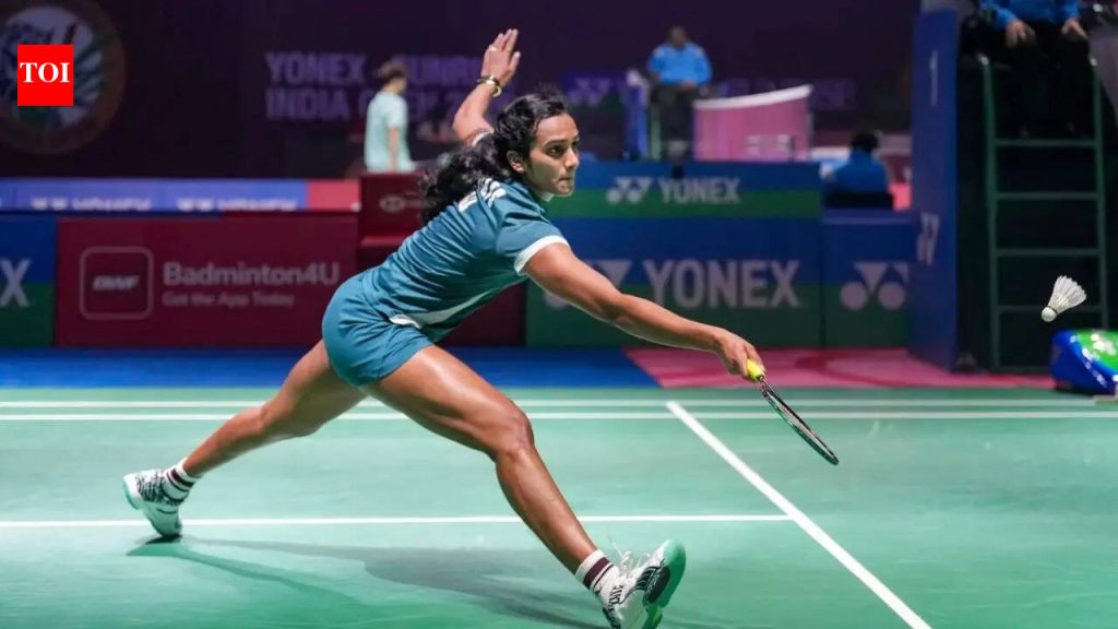 17 वर्षीय तन्वी शर्माने जागतिक क्रमवारीत 11 व्या क्रमांकावर धडक मारून ऑस्ट्रेलियन ओपनमध्ये अंतिम 16 फेरी गाठली; पीव्ही सिंधूनेही केली विजयी सुरुवात | बॅडमिंटन बातम्या