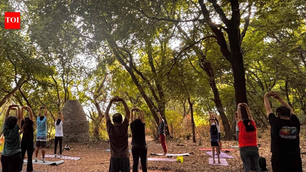 आंतरराष्ट्रीय योग दिनाच्या सत्राचे उद्दिष्ट शहरातील रहिवाशांना पुण्यातील नद्यांच्या नैसर्गिक सौंदर्याशी पुन्हा जोडण्याचे आहे.