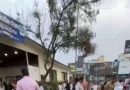 गुन्हेगारांना मोठा संदेश पाठवणे: खराडी पोलिसांनी बेकायदेशीर मॉडिफाइड सायलेन्सर बसवलेल्या ४५ बाईक जप्त, बुलडोझरचा वापर करून एक्झॉस्ट क्रश | पुणे बातम्या