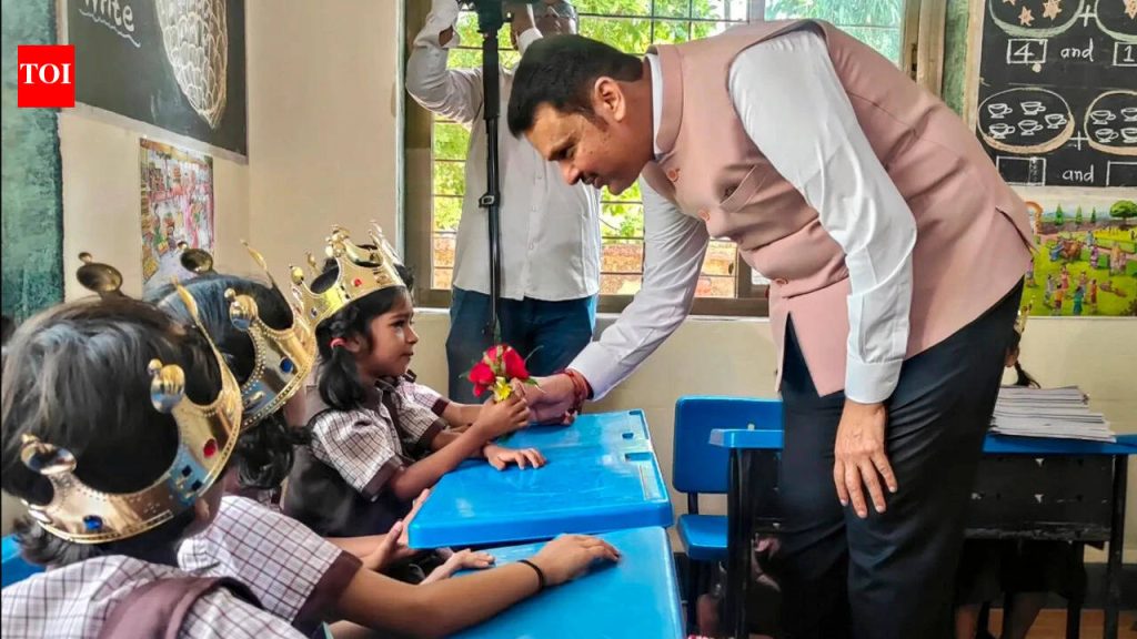 मराठी न शिकवणाऱ्या शाळांना एक लाख रुपये दंड : महाराष्ट्र सरकार