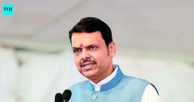 रात्री उशिरा मुख्यमंत्री फडणवीस-जयंत पाटील यांच्या भेटीने राजकीय चर्चांना उधाण आले आहे