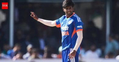 मयंक यादवने भुवनेश्वर कुमारच्या झिम्बाब्वेविरुद्धच्या पहिल्या चेंडूत विकेट घेऊन केलेल्या T20I विक्रमाशी बरोबरी | क्रिकेट बातम्या